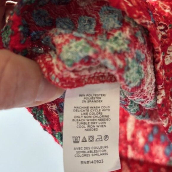 Loft Blouse M Red White Blue Long Sleeve Geometric Tie Neck Ruffle Boho Career - Picture 8 of 8